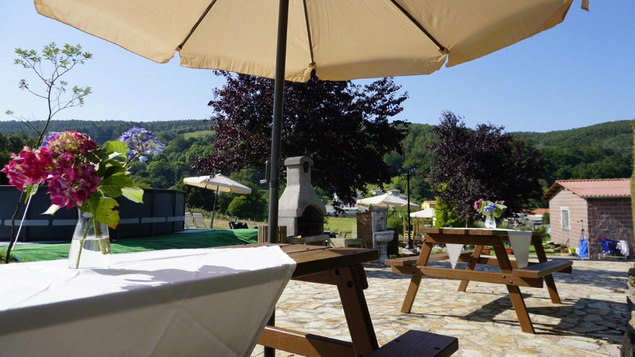 Casa Madrazo Con Piscina Y Parrillas Praves Bagian luar foto