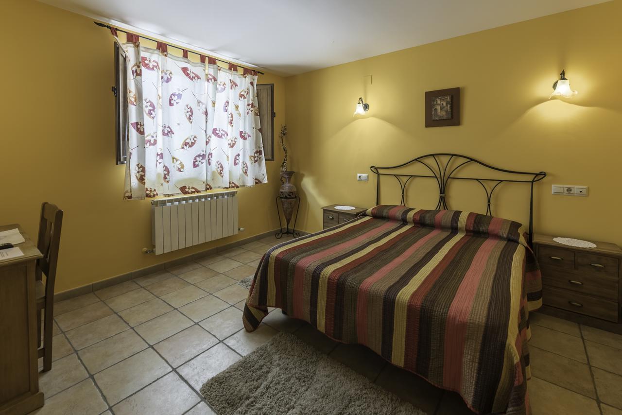 Casa Madrazo Con Piscina Y Parrillas Praves Bagian luar foto