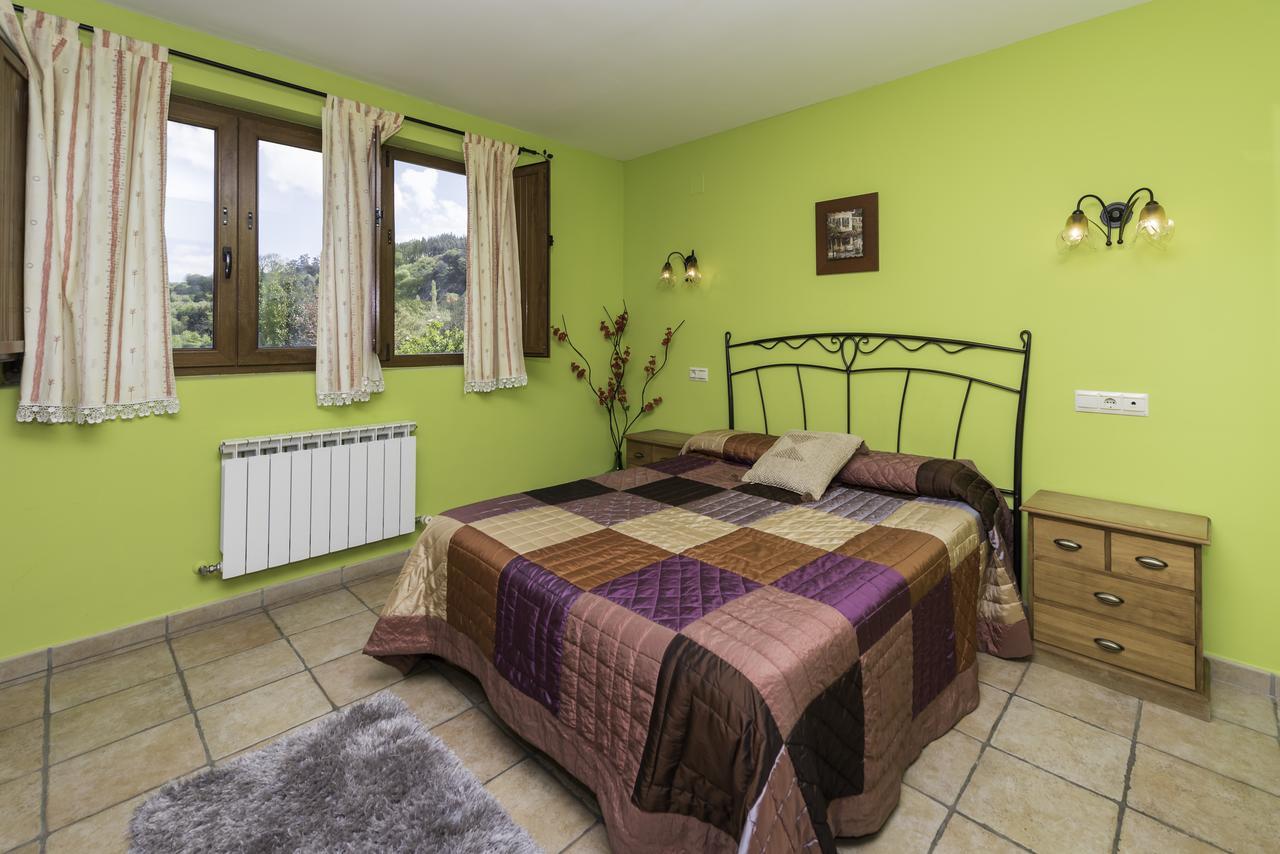 Casa Madrazo Con Piscina Y Parrillas Praves Bagian luar foto