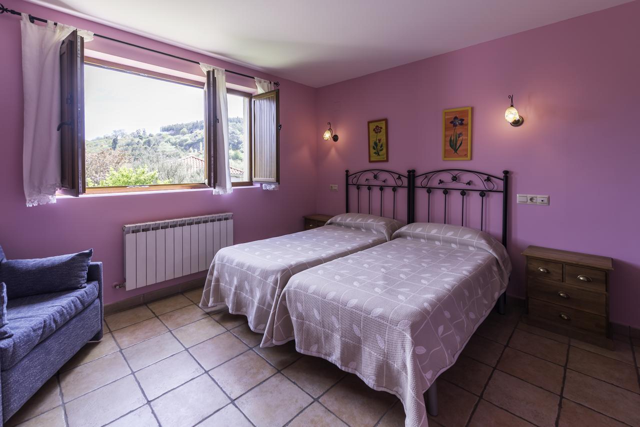 Casa Madrazo Con Piscina Y Parrillas Praves Bagian luar foto