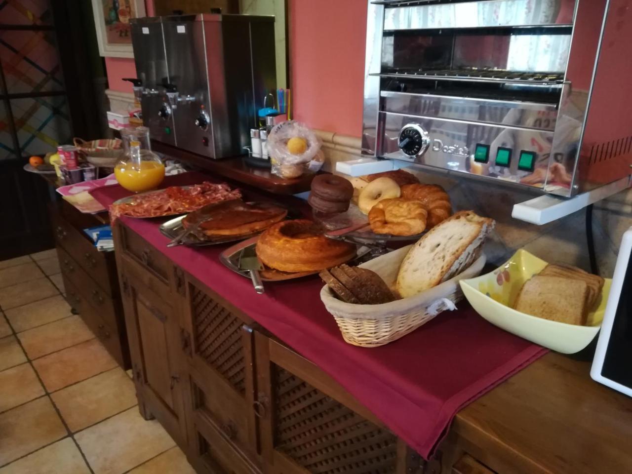 Casa Madrazo Con Piscina Y Parrillas Praves Bagian luar foto
